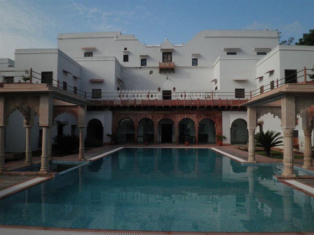 Chandra Mahal Haveli Luharu Exterior photo