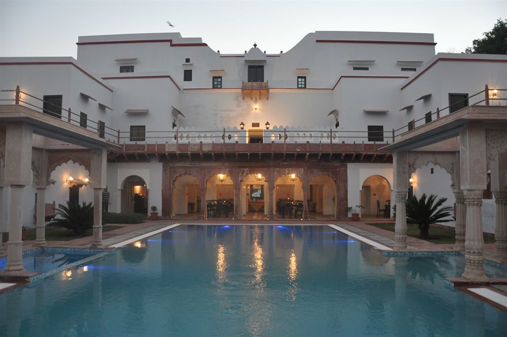 Chandra Mahal Haveli Luharu Exterior photo